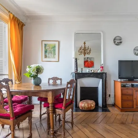 Chapelle 2 - Ci - Great F2 Perfect For 4 Guests - Lively Area Paris