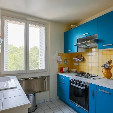 Chapelle 2 - Ci - Great F2 Perfect For 4 Guests - Lively Area Apartment