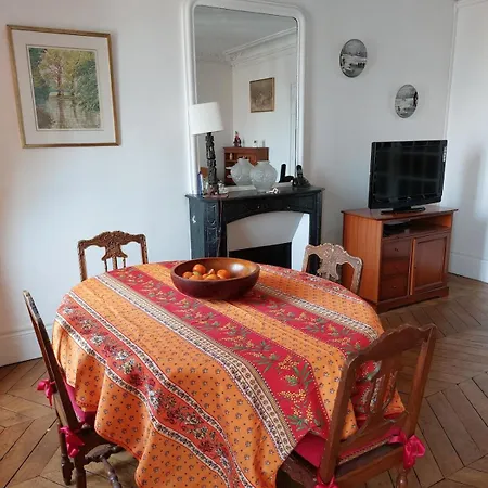 Apartment Chapelle 2 - Ci - Great F2 Perfect For 4 Guests - Lively Area